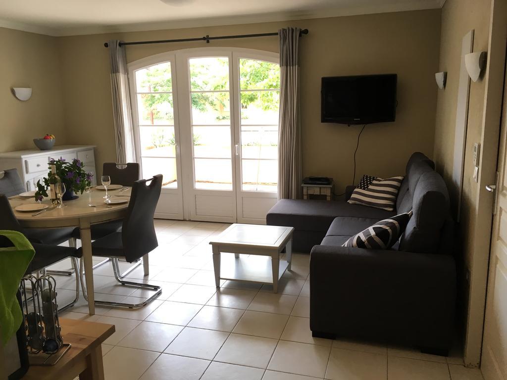 Appartement Dans Residence - Le Domaine De Camiole カリアン エクステリア 写真